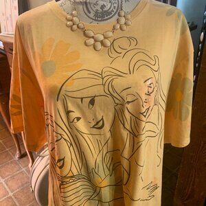 Disney Princess Short Sleeve Women's Shirt MEDIUM NWT